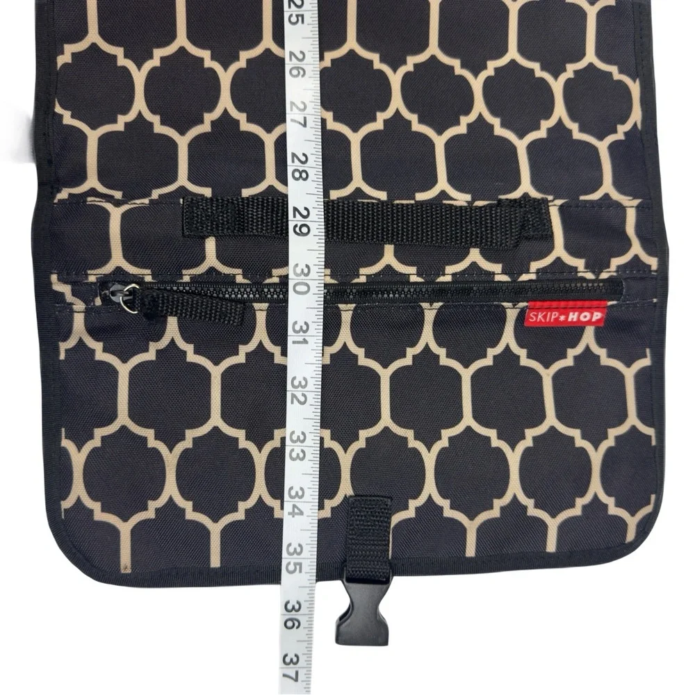 Skip Hop Travel Diaper Changing Pad Station & Bag Unisex black & tan